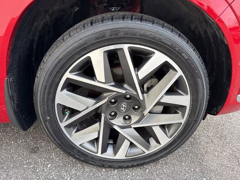 Used 2023 Hyundai Santa Fe Calligraphy image 9