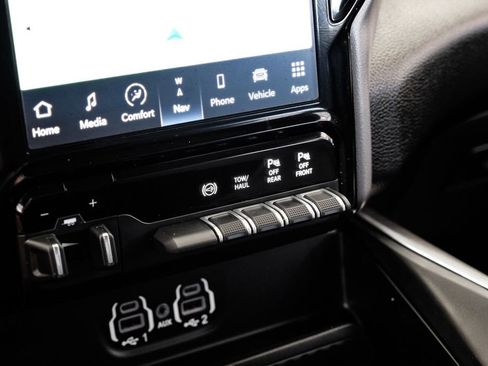 Used 2024 RAM 2500 Big Horn w/ Night Edition image 23