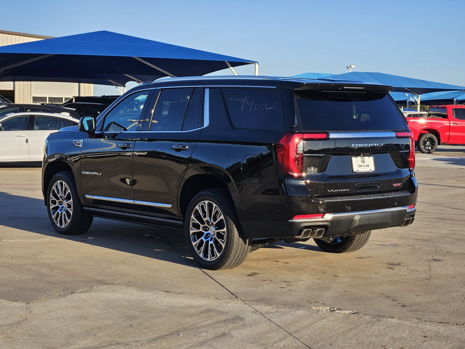 New 2027 GMC Yukon Denali w/ Denali Reserve Package AWD/4WD image 3