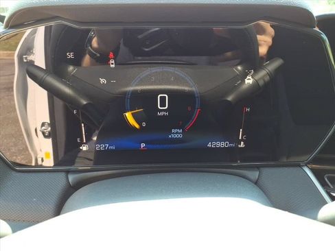 Used 2025 Chevrolet TrailBlazer LT FWD image 25