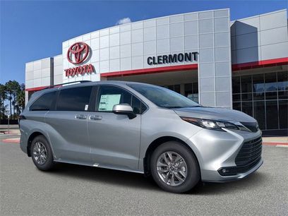 New 2025 Toyota Sienna XLE