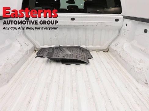 Used 2023 Chevrolet Colorado W/T RWD image 9