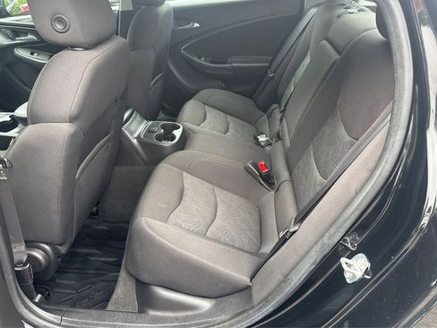 Used 2018 Chevrolet Volt LT w/ Comfort Package FWD image 10
