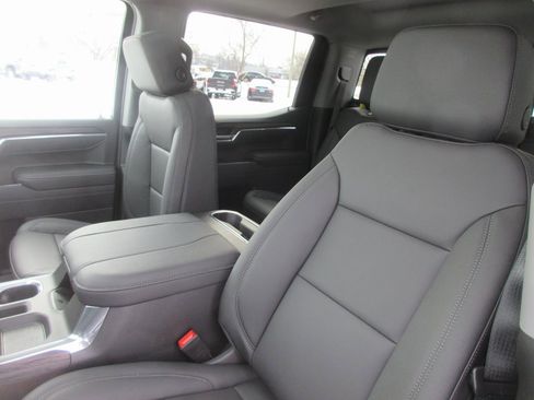 New 2026 GMC Sierra 1500 SLT w/ SLT Convenience Package image 14