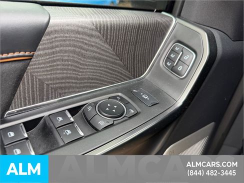 Used 2024 Ford F250 Platinum image 38