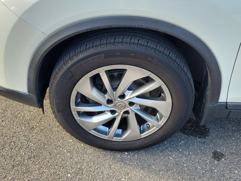 Used 2015 Nissan Rogue SL w/ SL Premium Package image 39