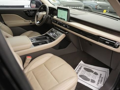 Used 2022 Lincoln Aviator Reserve w/ Elements Package Plus image 20