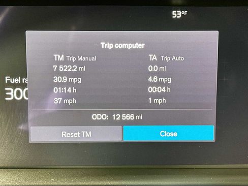 Used 2025 Volvo S60 B5 Core image 12