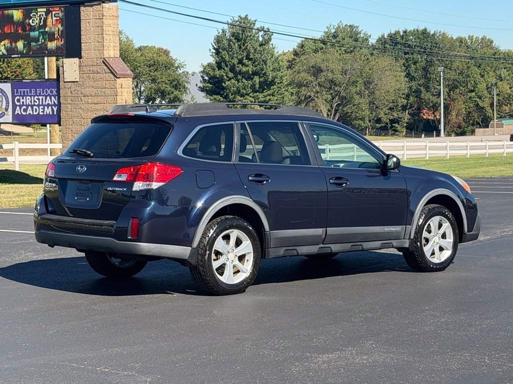 Used 2014 Subaru Outback 2.5i Premium AWD/4WD image 4