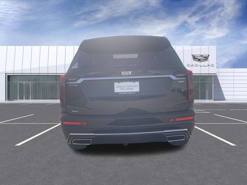 Certified 2024 Cadillac XT6 Premium Luxury w/ LPO, Floor Liner Package AWD/4WD image 7