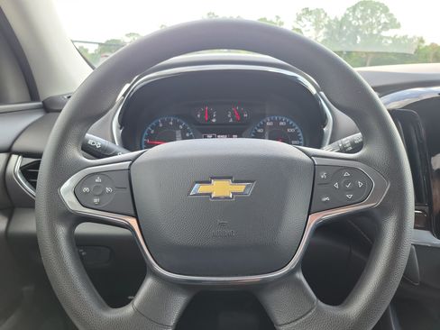 Used 2020 Chevrolet Traverse LS FWD image 17