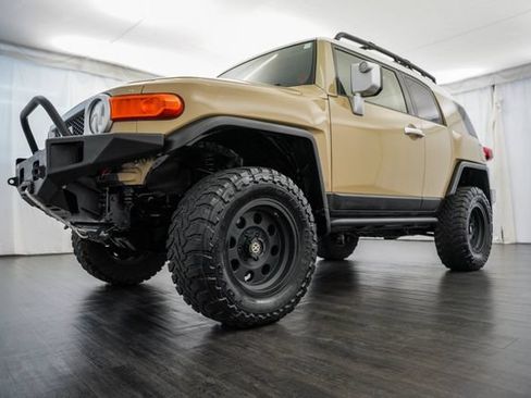 Used 2013 Toyota FJ Cruiser 4WD w/ Upgrade Pkg image 27