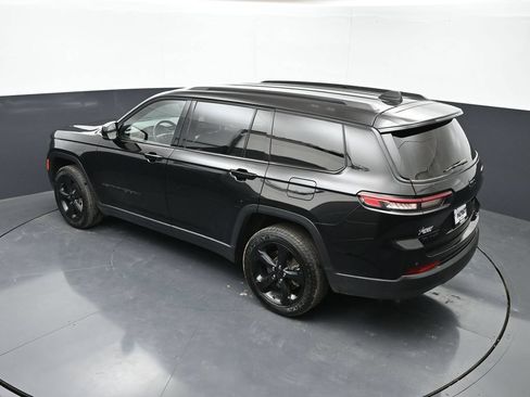 Used 2022 Jeep Grand Cherokee L Laredo AWD/4WD image 28