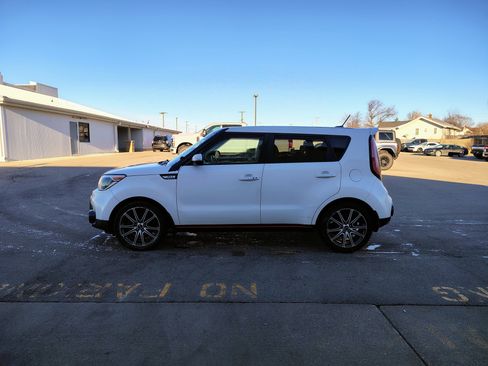 Used 2019 Kia Soul ! image 4