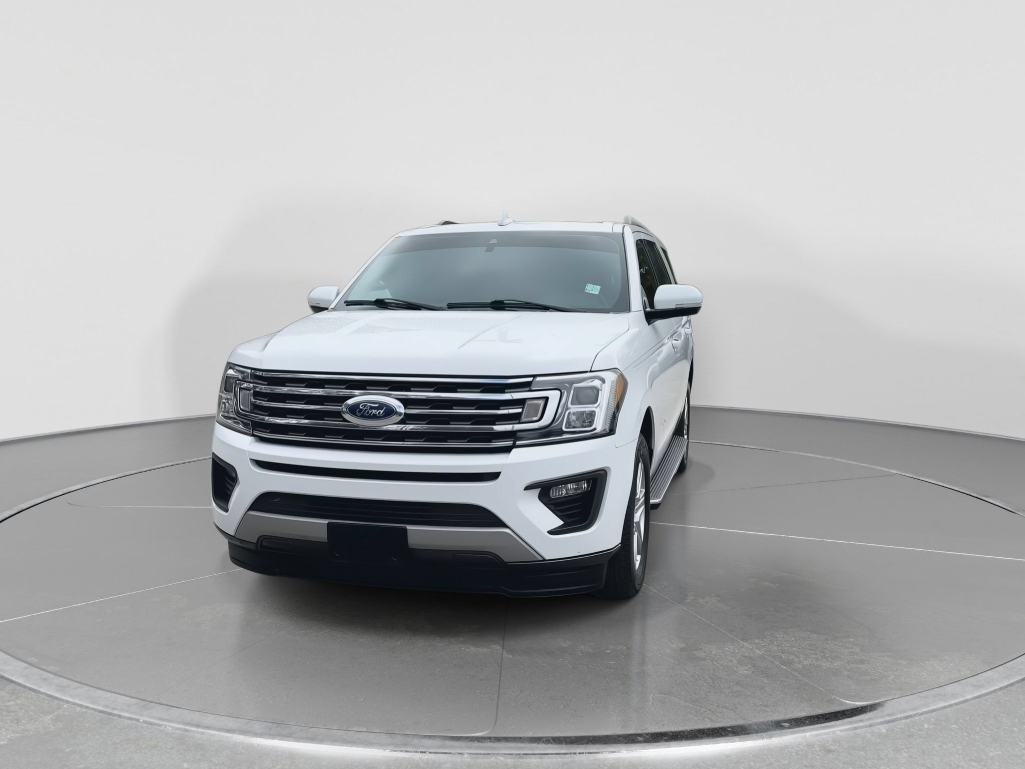 Used 2021 Ford Expedition XLT RWD image 3