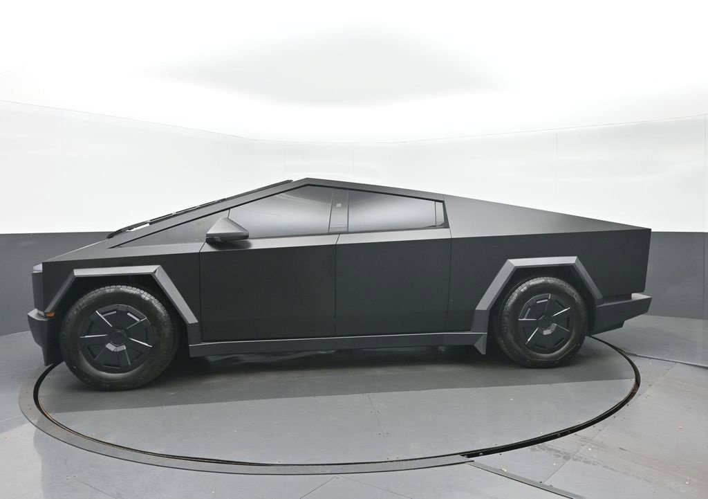 Used 2025 Tesla Cybertruck AWD Crew Cab image 6
