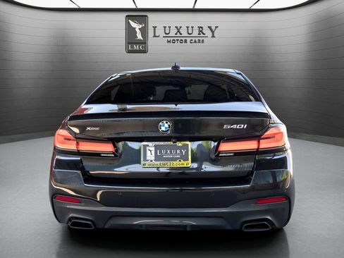 Used 2023 BMW 540i xDrive w/ M Sport Package AWD/4WD image 7
