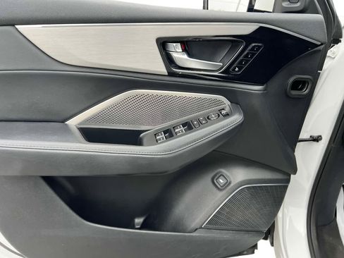 Used 2023 Acura MDX SH-AWD image 17