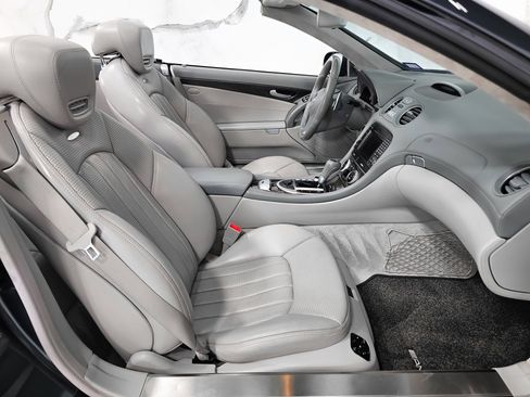 Used 2012 Mercedes-Benz SL 63 AMG image 4