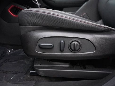 Used 2023 Chevrolet TrailBlazer RS w/ Convenience Package image 27