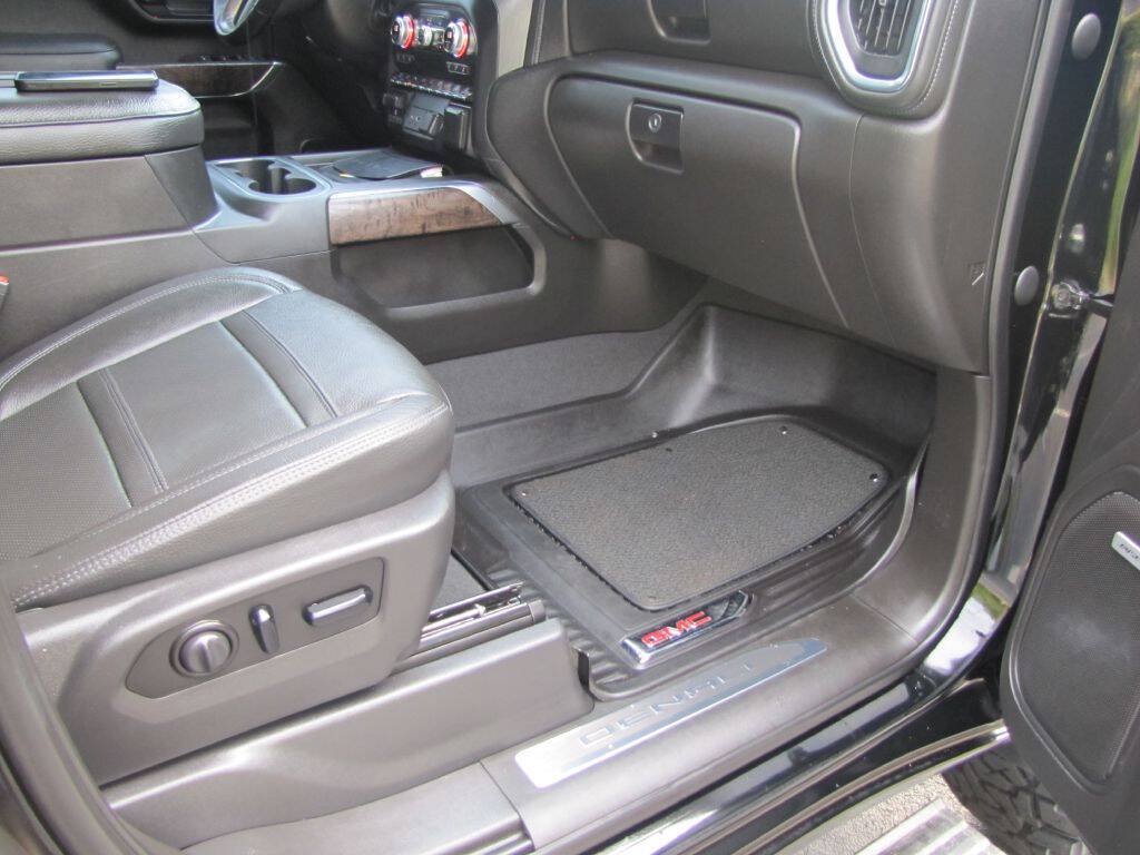 Used 2021 GMC Sierra 2500 Denali w/ Denali Ultimate Package AWD/4WD image 13
