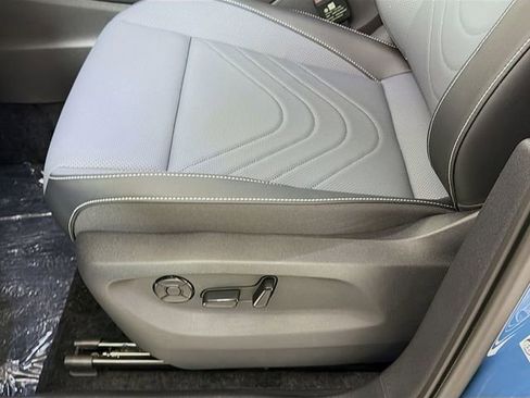 New 2026 Volkswagen Tiguan SE image 20