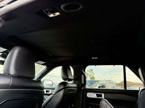 Used 2020 Ford Explorer ST w/ ST Street Pack image 19