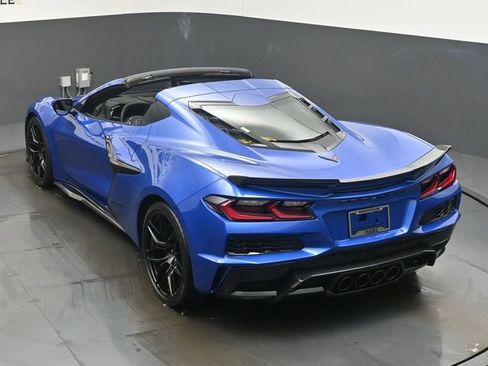 Used 2023 Chevrolet Corvette Z06 RWD image 41