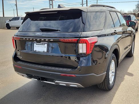 New 2026 Ford Explorer Active w/ Active Comfort Package image 4