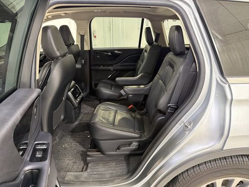 Used 2022 Lincoln Aviator Reserve w/ Elements Package Plus image 12