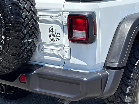 Used 2024 Jeep Wrangler Unlimited Sport AWD/4WD image 4