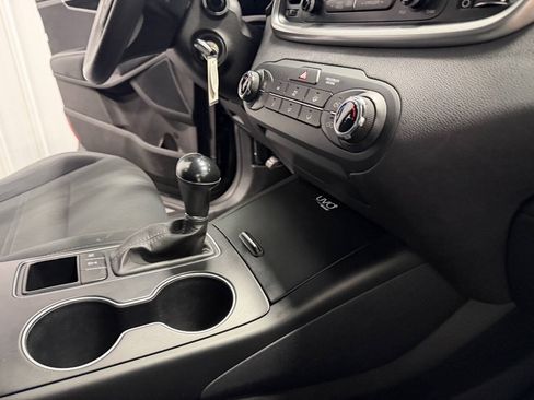 Used 2016 Kia Sorento LX AWD/4WD image 19