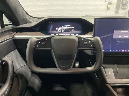 Used 2022 Tesla Model S image 15