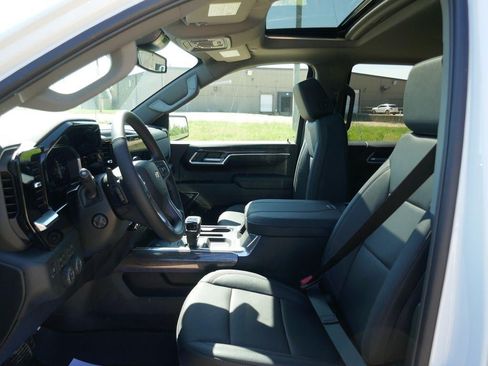 New 2026 Chevrolet Silverado 1500 LTZ w/ LTZ Premium Package AWD/4WD image 19