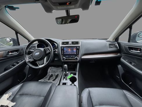Used 2018 Subaru Outback 3.6R Limited AWD/4WD image 9