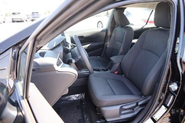 Certified 2025 Toyota Corolla LE FWD image 8