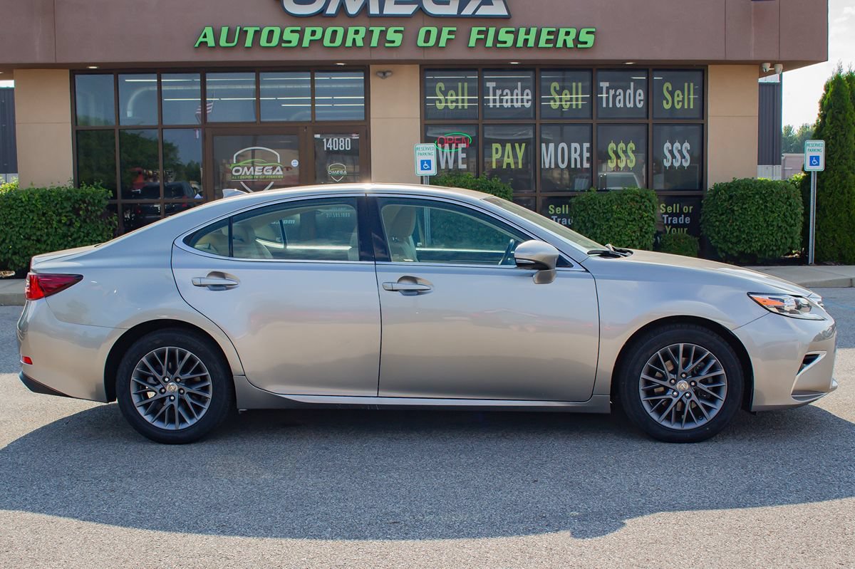 Used 2018 Lexus ES 350 w/ Luxury Package w/ Premier Package FWD image 11
