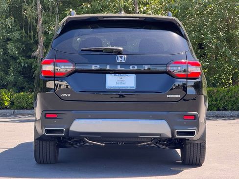 Certified 2026 Honda Pilot Touring image 28