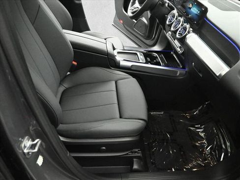 Certified 2026 Mercedes-Benz GLB 250 4MATIC image 28