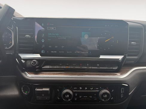 Used 2026 Chevrolet Silverado 1500 LT AWD/4WD image 14