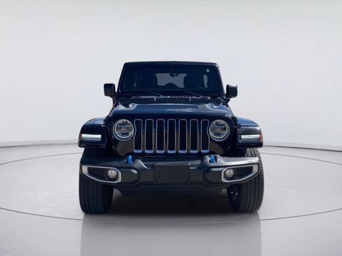 Used 2022 Jeep Wrangler Unlimited Sahara w/ Cold Weather Group AWD/4WD image 9