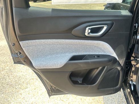 New 2025 Jeep Compass Latitude w/ Convenience Group image 44