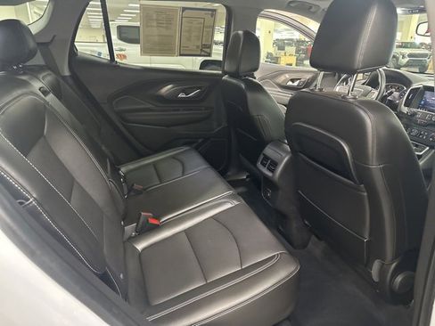 Used 2022 GMC Terrain SLT w/ Infotainment Package II image 26