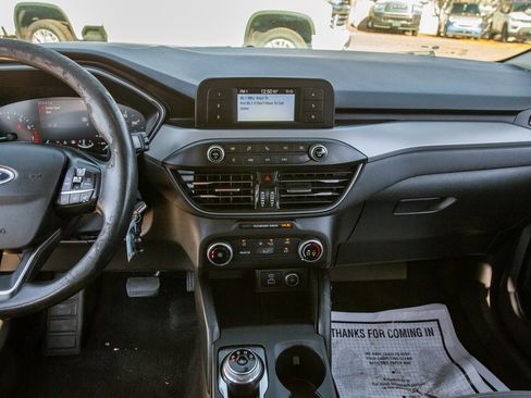 Used 2020 Ford Escape S image 15