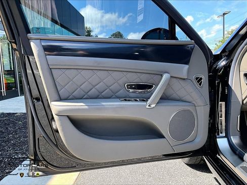 Used 2018 Bentley Flying Spur S W12 AWD/4WD image 21