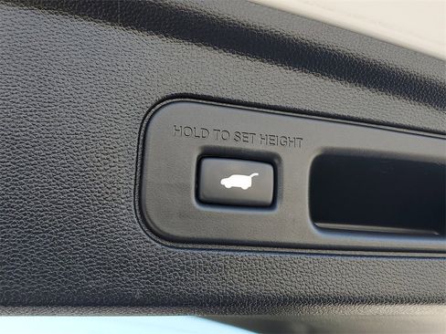 Certified 2024 Acura MDX FWD w/ Technology Package image 10