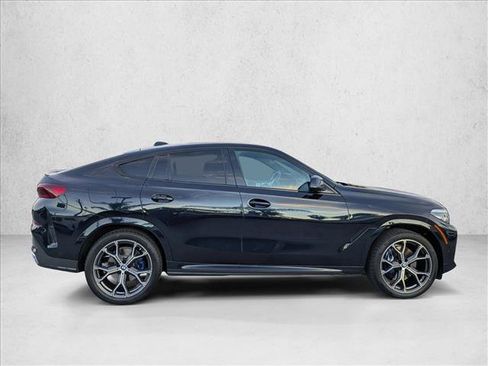 Used 2023 BMW X6 xDrive40i w/ M Sport Package image 4