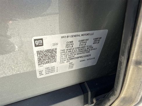 Used 2023 GMC Yukon SLT w/ SLT Luxury Package image 35