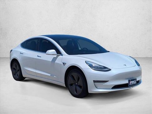 Used 2020 Tesla Model 3 Standard Range Plus RWD image 3