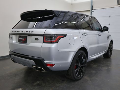 Used 2020 Land Rover Range Rover Sport HST image 3